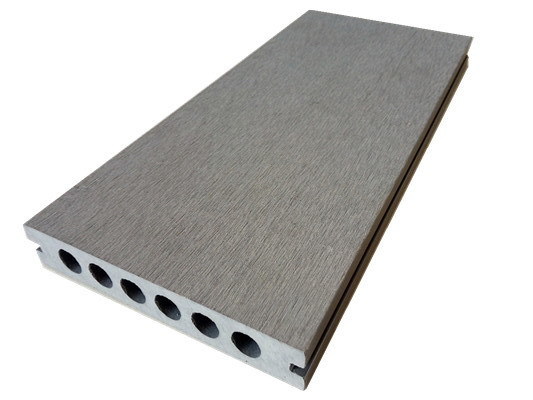 Zusammengesetztes Höhle WPC Decking-Plastikbrett für Veranda, Größe