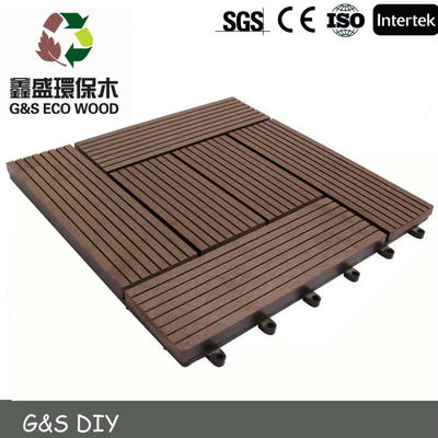 300 x 300 Wand-Bretterboden Redrose Diy Wpc dekorative Ineinander greifenplattform-Fliesen